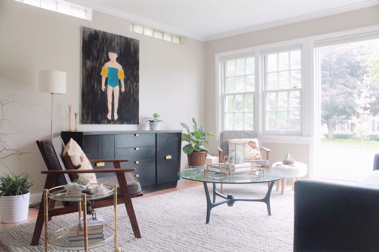 our-living-room-filled-with-bright-light_t20_e8wlK7